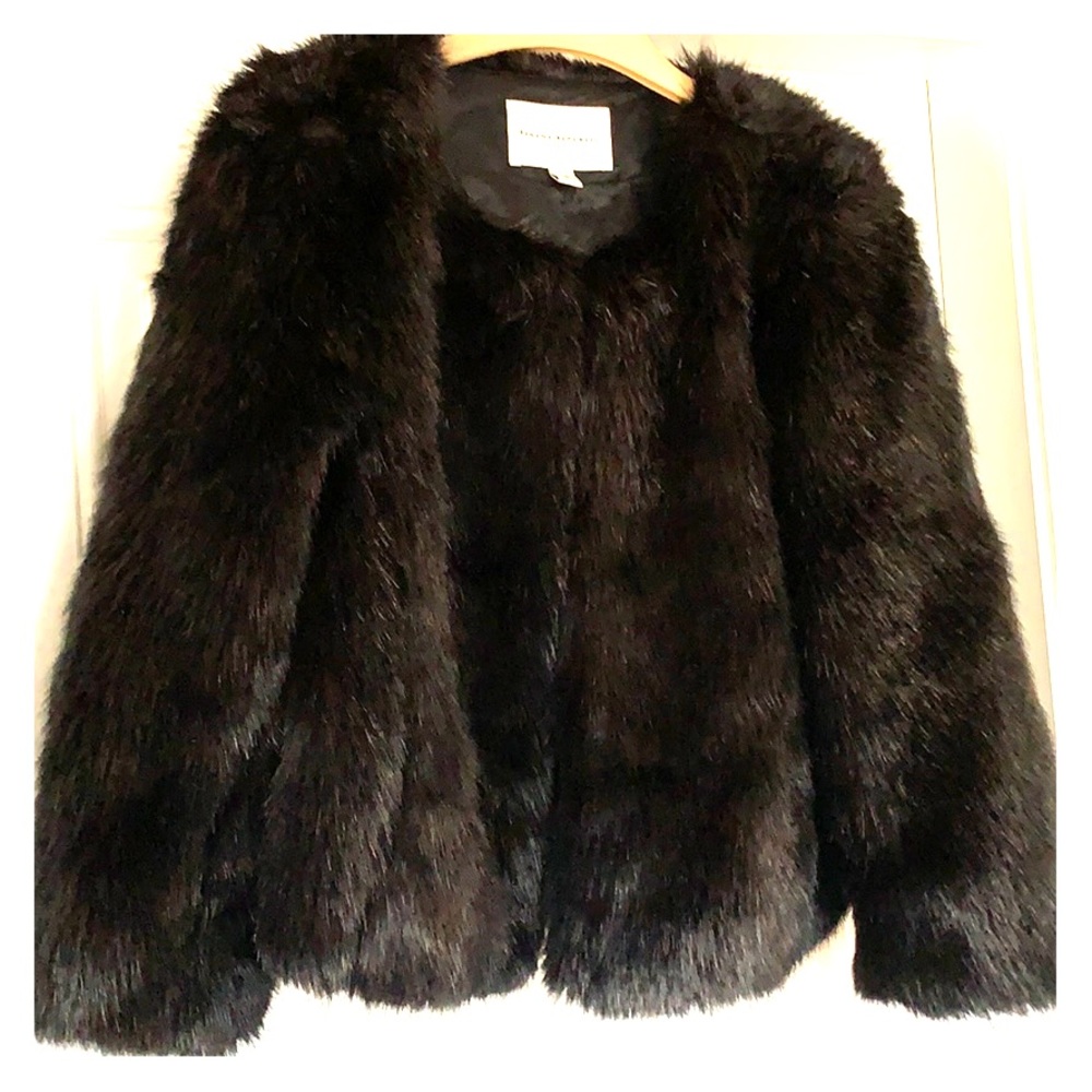 Chic, fur cropped jacket